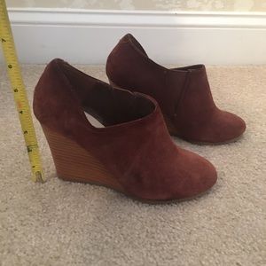 Victoria’s Secret Brown Suede Wedge Bootie Size 6